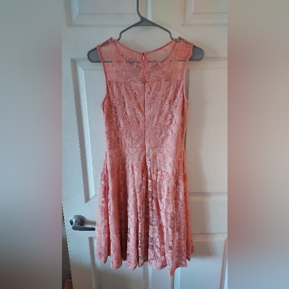 Bridesmaid Dress 👗 - Picture 3 of 5